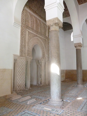 marrakech-tomb-tour.jpg