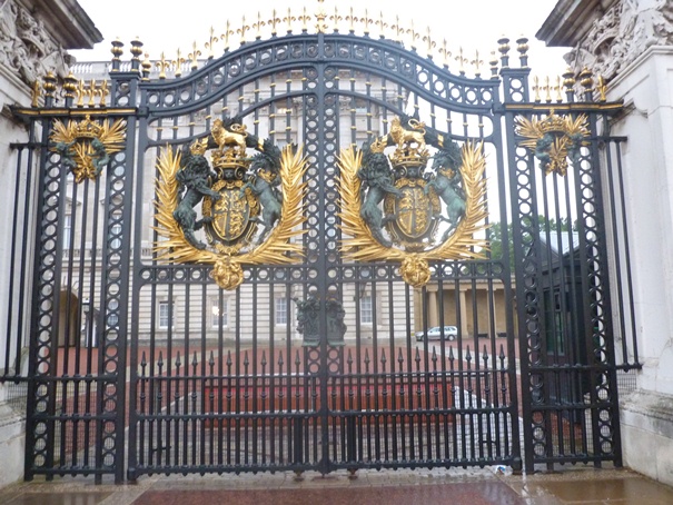 palace-gates-london.jpg