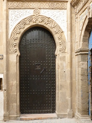 door-in-essaouira-medina.jpg